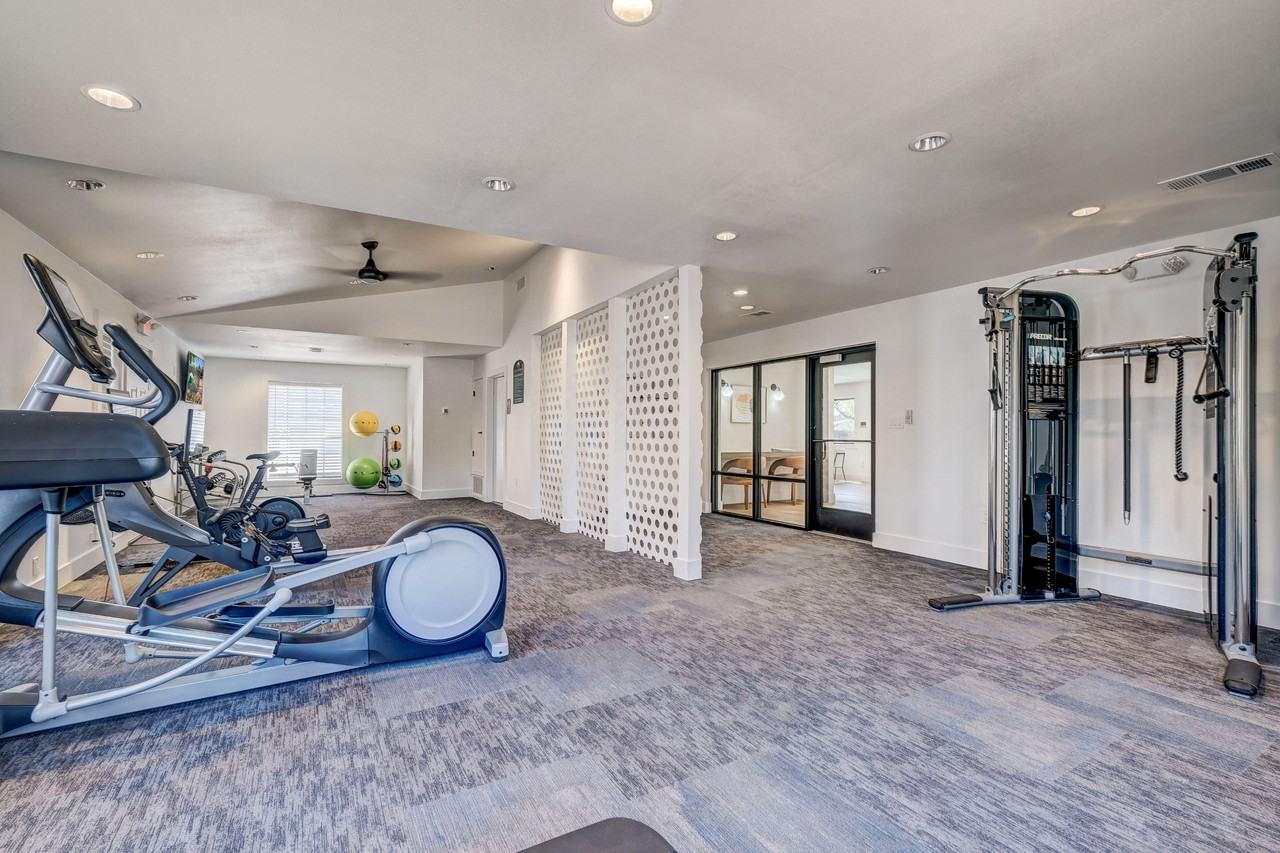 Rock Springs Duplexes - Photo 5 of 12