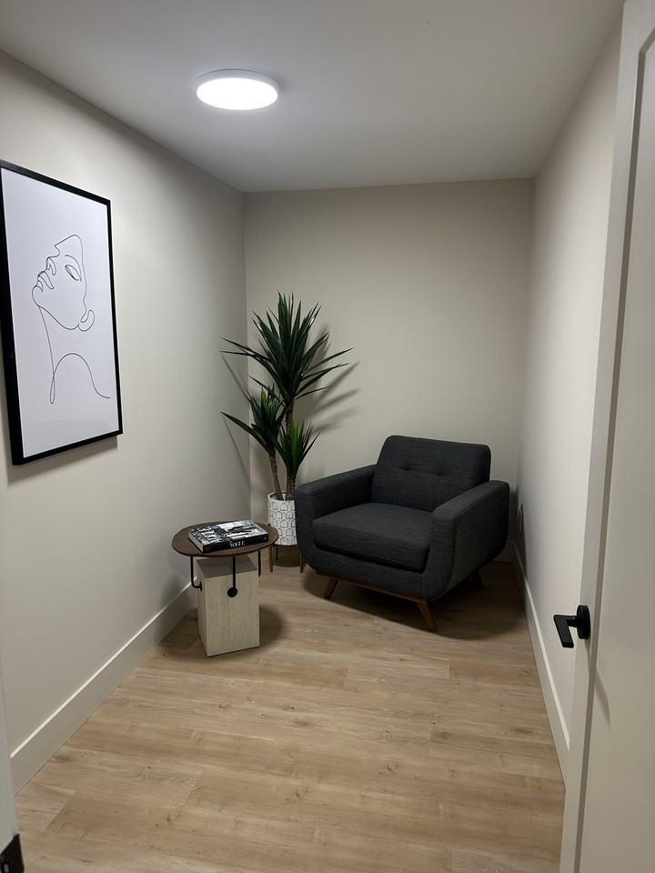 Rent On Oak - Photo 4 of 11