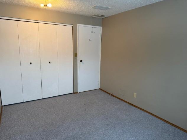 2 Bedroom Unit in Four Plex! Located in Olds! - Photo 5 of 19