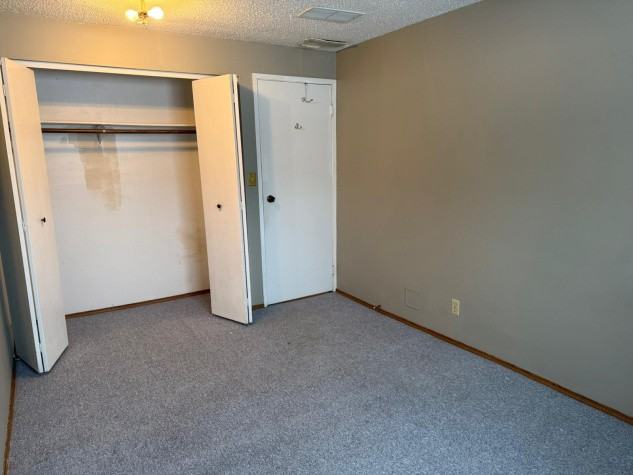 2 Bedroom Unit in Four Plex! Located in Olds! - Photo 6 of 19