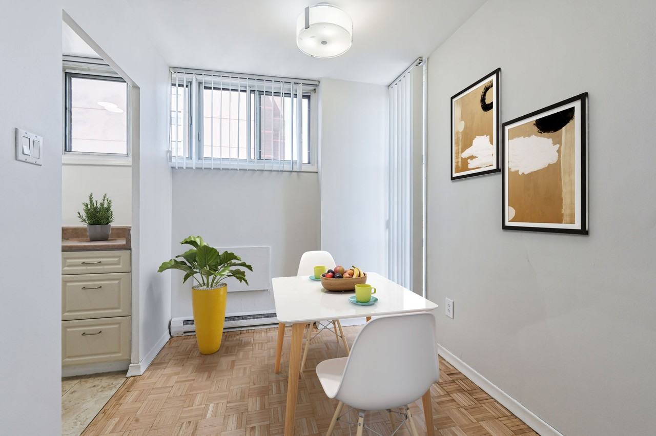 Davisville Tower - Photo 5 of 11