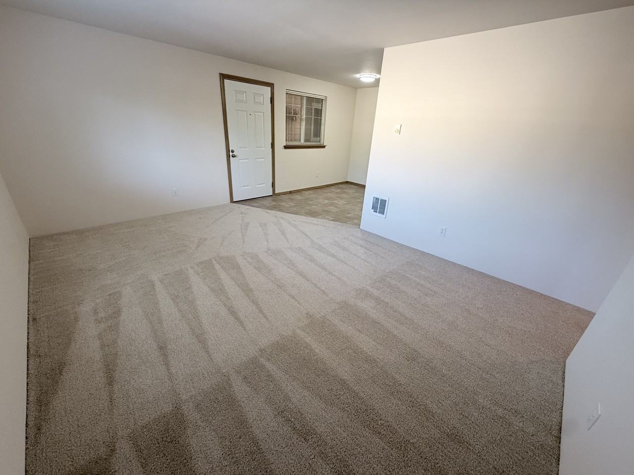 1619 127th Ave Ne #1 - Photo 6 of 24