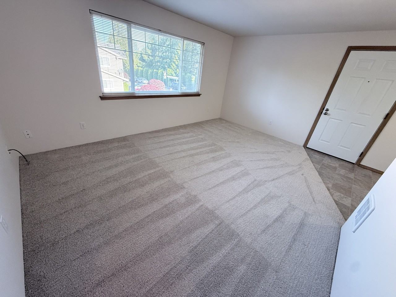 1619 127th Ave Ne #1 - Photo 7 of 24