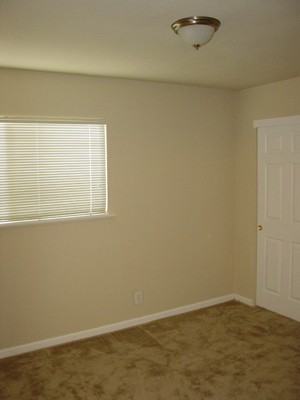1426 Ford Ave Frnt - Photo 3 of 3