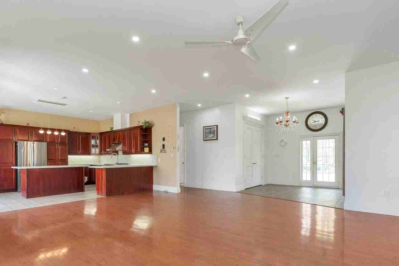 8149 Rama Rd, Washago, ON L0K 2B0, Canada - Photo 4 of 43