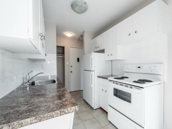 Elmwood Apartments - Photo 2 of 7