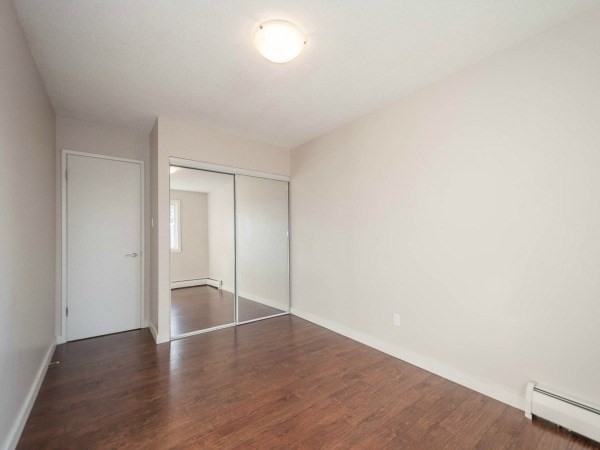 Elmwood Apartments - Photo 5 of 7