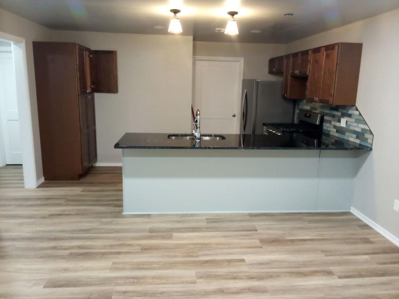 1611 2nd St - Photo 5 of 20