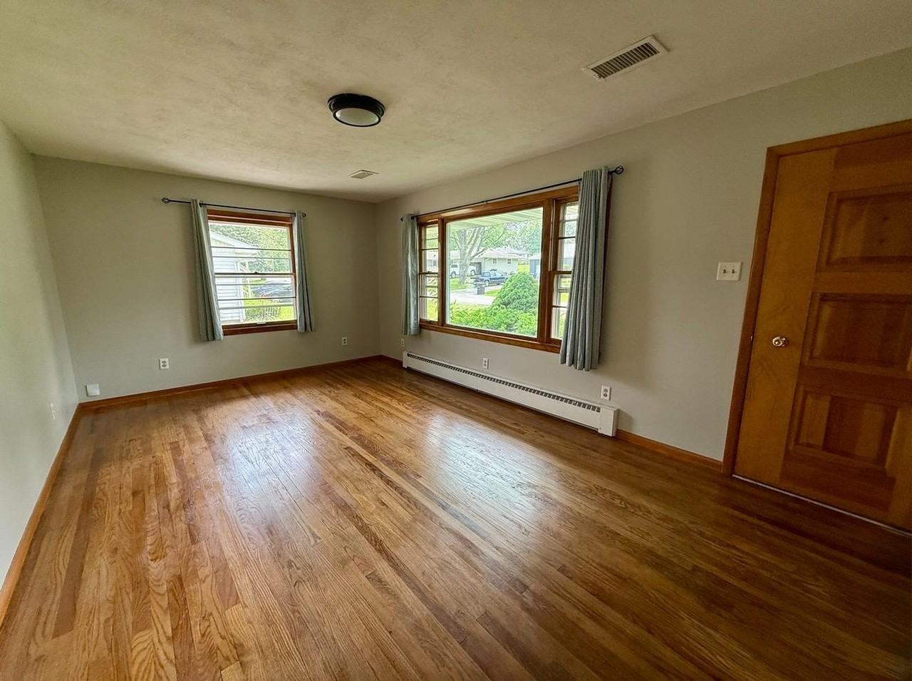 2517 Eastroad - Photo 7 of 20