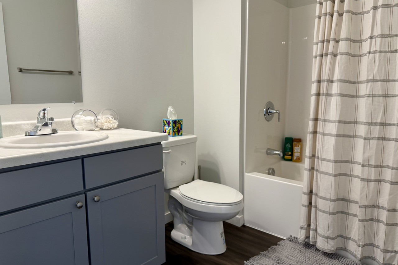 Overlook Apartments - Photo 5 of 35