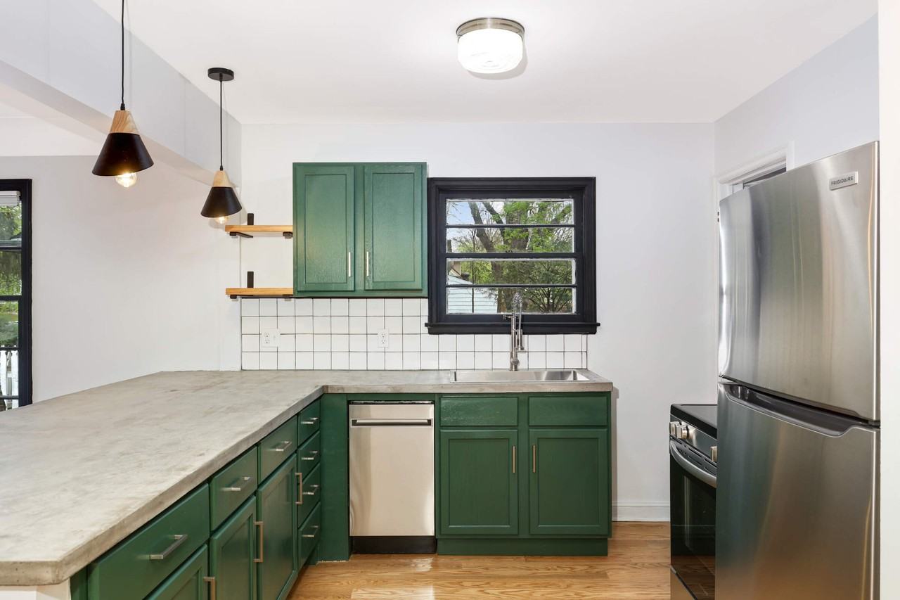 5026 43rd Ave S #1 - Photo 7 of 26