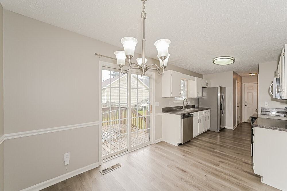1711 Luton Dr - Photo 7 of 17
