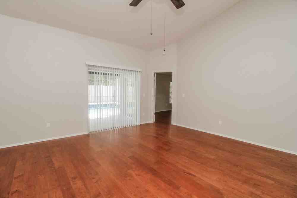 348 Ashton Woods Ln - Photo 4 of 15