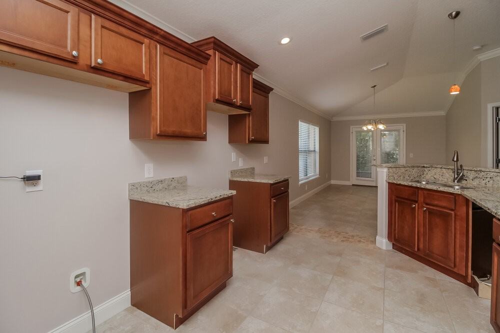 348 Ashton Woods Ln - Photo 5 of 15