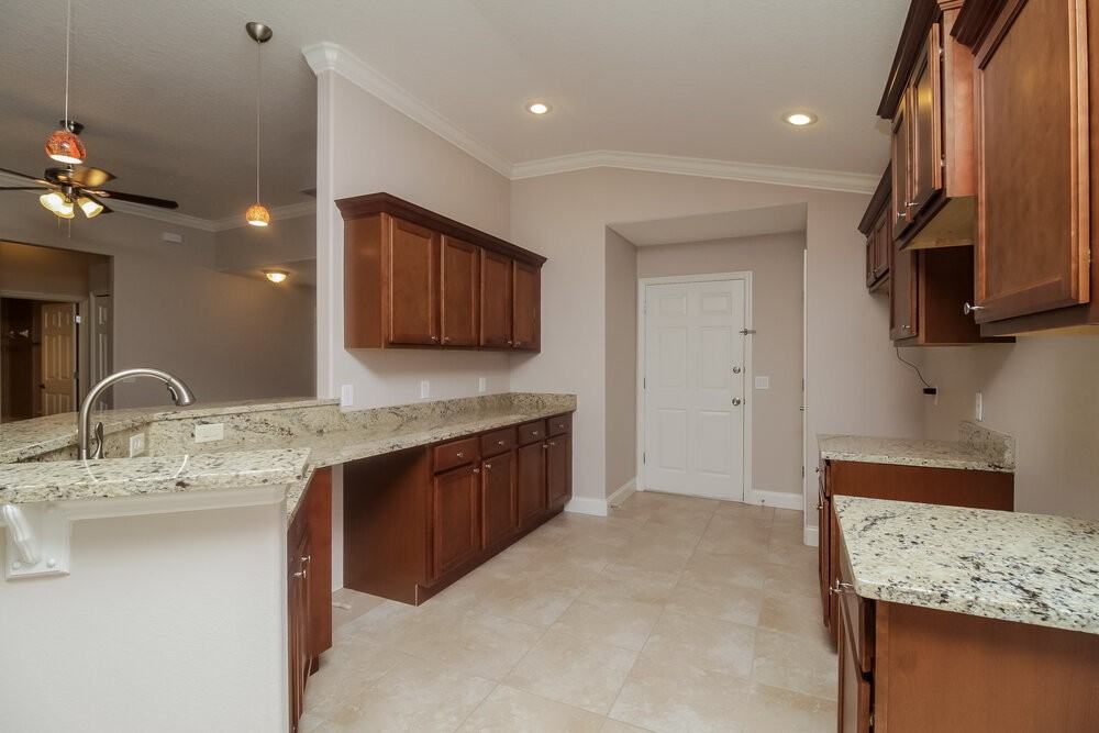 348 Ashton Woods Ln - Photo 6 of 15