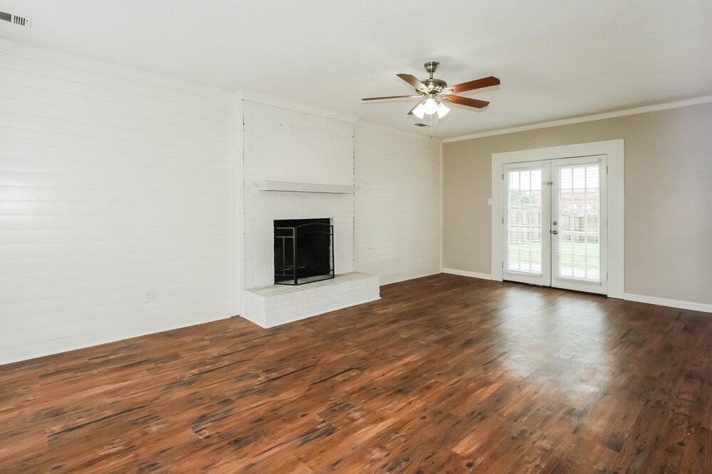 7733 Deerfield Trce - Photo 4 of 17