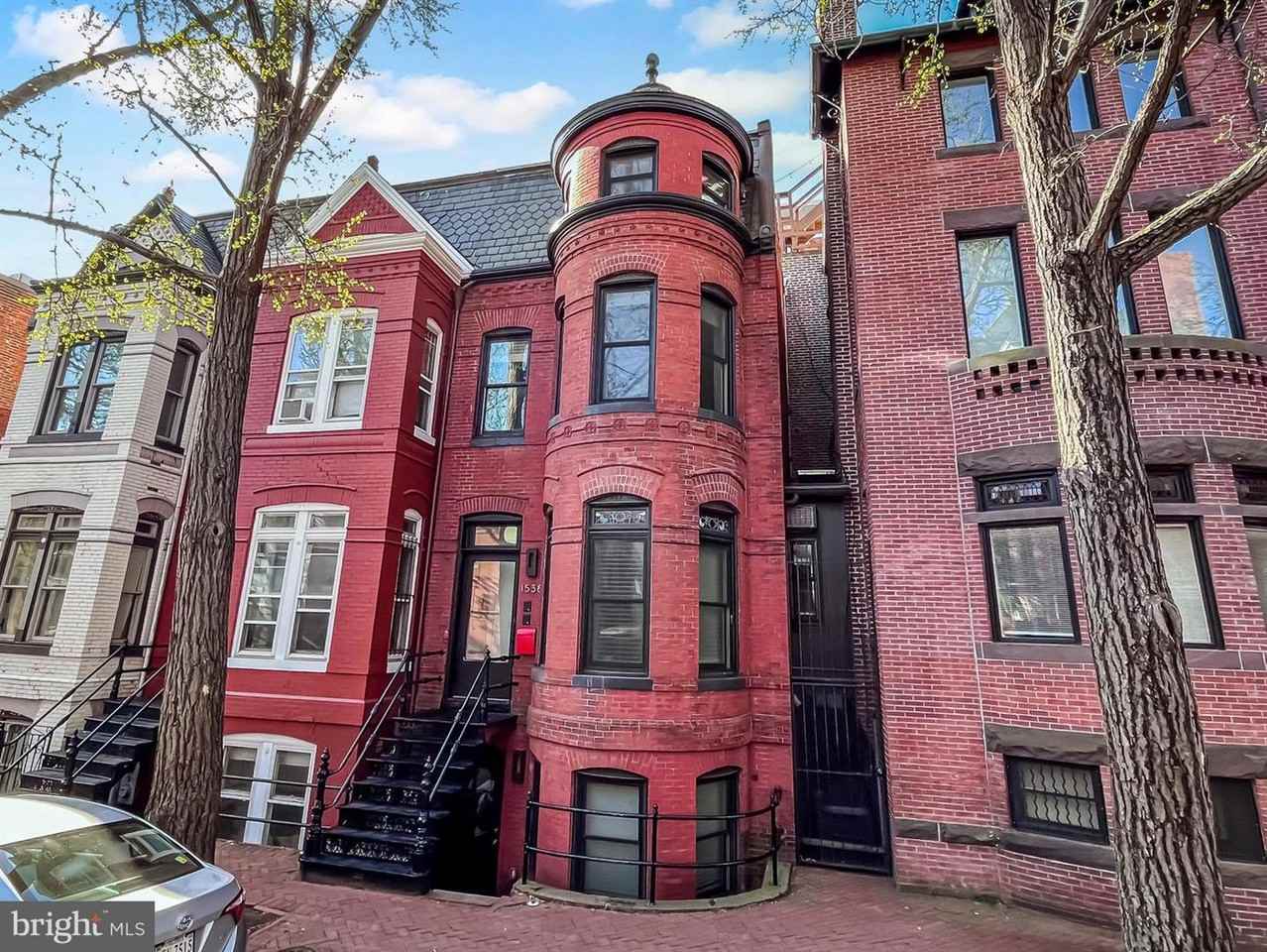1538 Swann St Nw #1 - Photo 5 of 14
