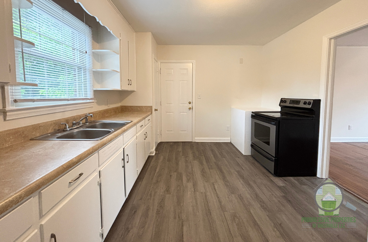 307 W Poinsett St #3 - Photo 5 of 13