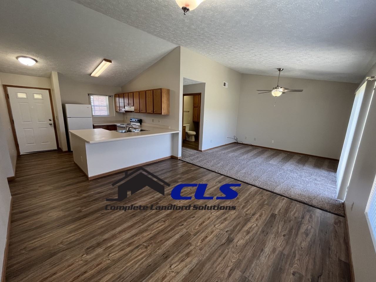 1037 S 6th St - Photo 2 of 14