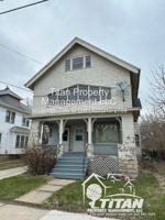 featured image of 126 W 12th Ave Uppr #2