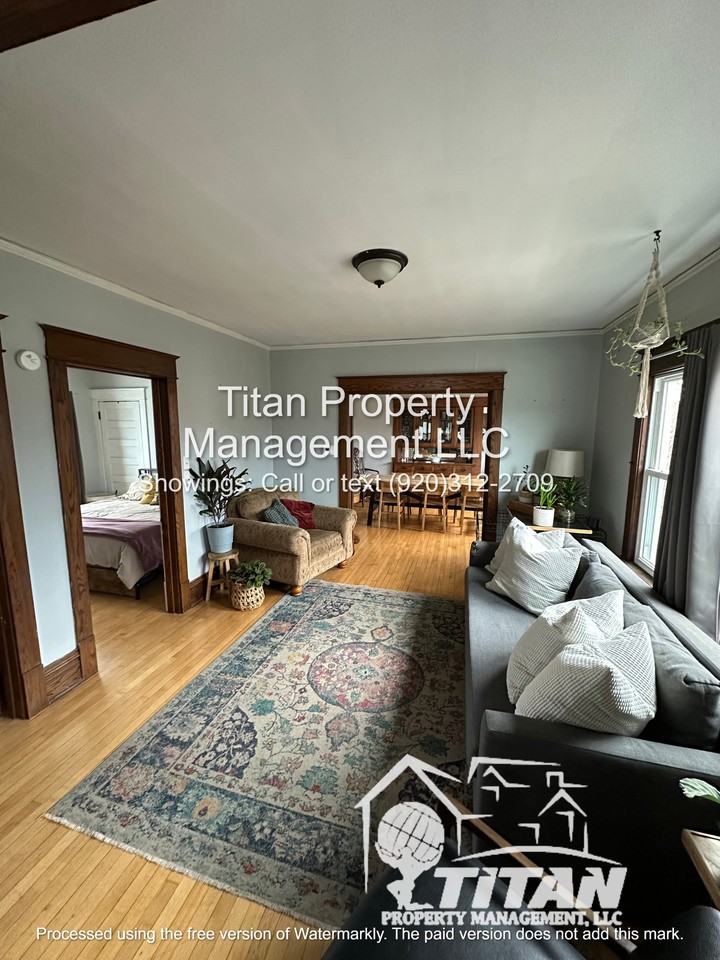 126 W 12th Ave Uppr #2 - Photo 2 of 10