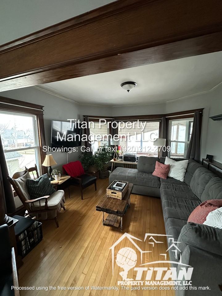 126 W 12th Ave Uppr #2 - Photo 3 of 10