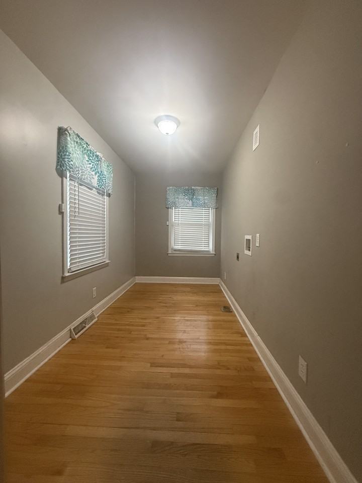 503 N Lincoln St #1 - Photo 5 of 17