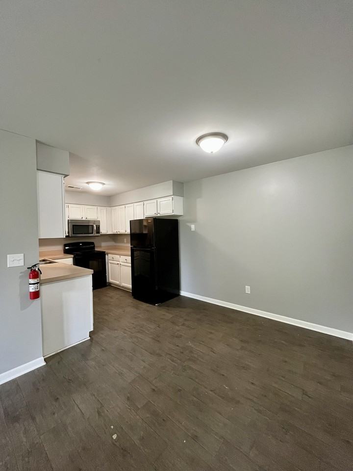 10244 Nancys Blvd #1 - Photo 5 of 19
