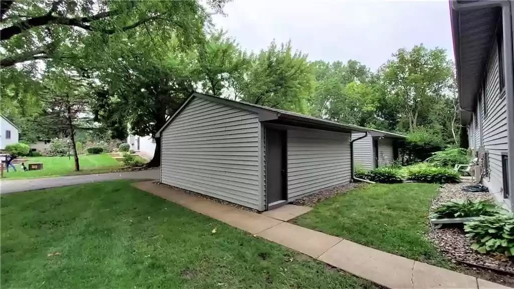 1386 Arden View Dr #1 - Photo 6 of 44