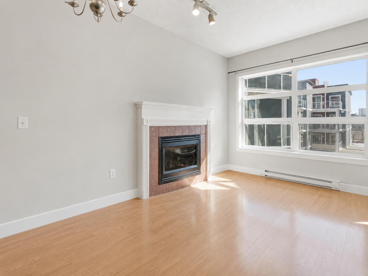 317, 333 Riverfront Ave SE #1 - Photo 5 of 13