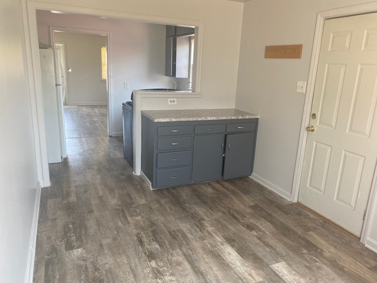 607 Morgan Ave #1 - Photo 3 of 12