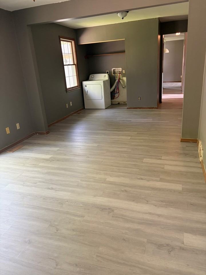 11104 N Oakwood Dr #1 - Photo 5 of 17