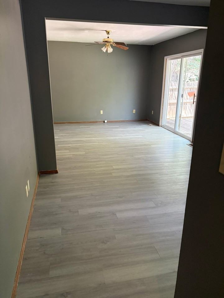 11104 N Oakwood Dr #1 - Photo 6 of 17