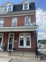 featured image of 251 E Maple St #1
