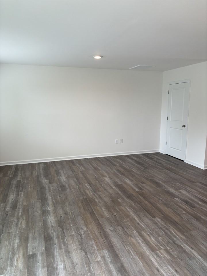 45 Red Clover Dr #1 - Photo 3 of 14