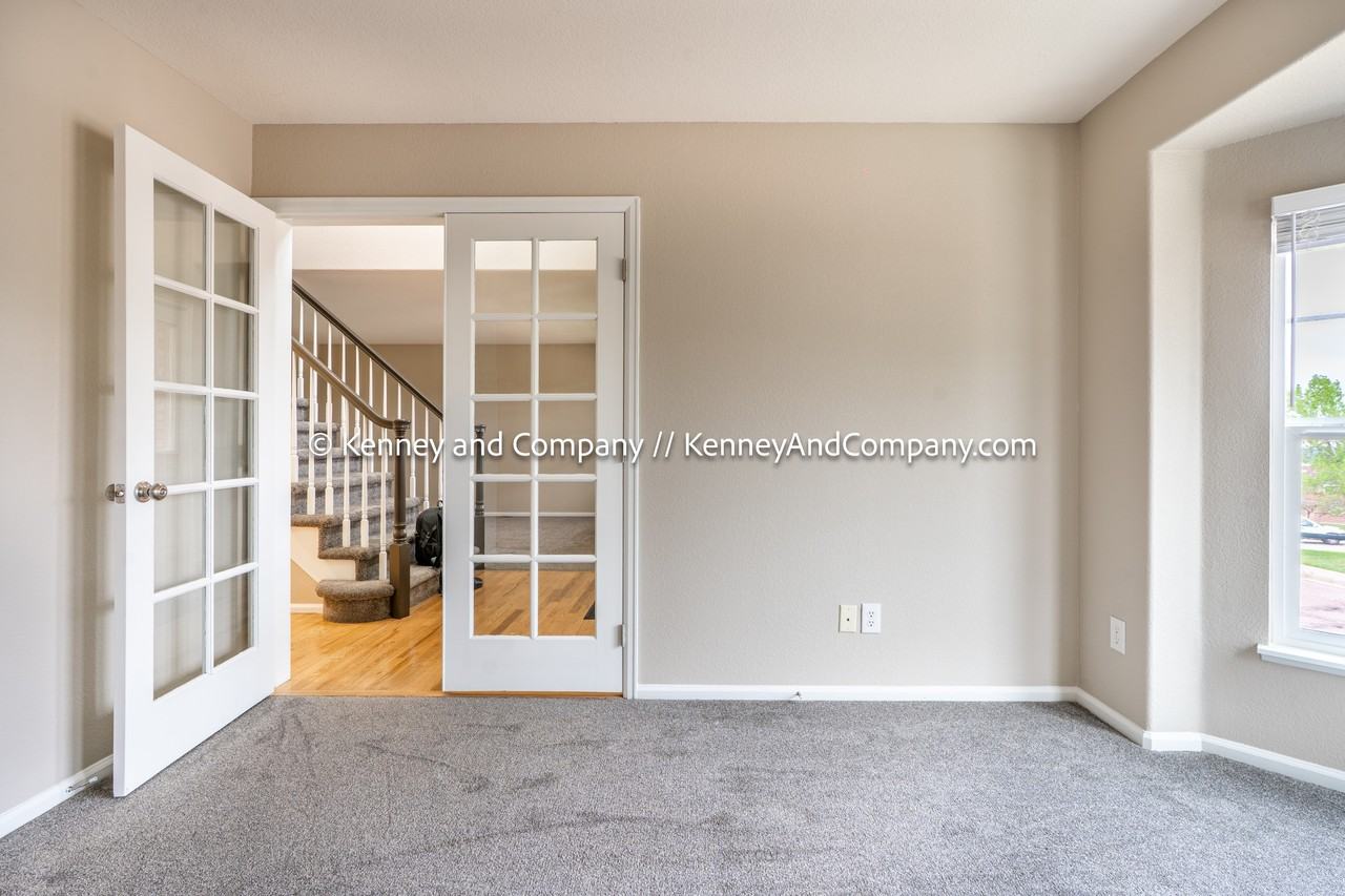 1672 Smoke Ridge Dr #1 - Photo 4 of 39