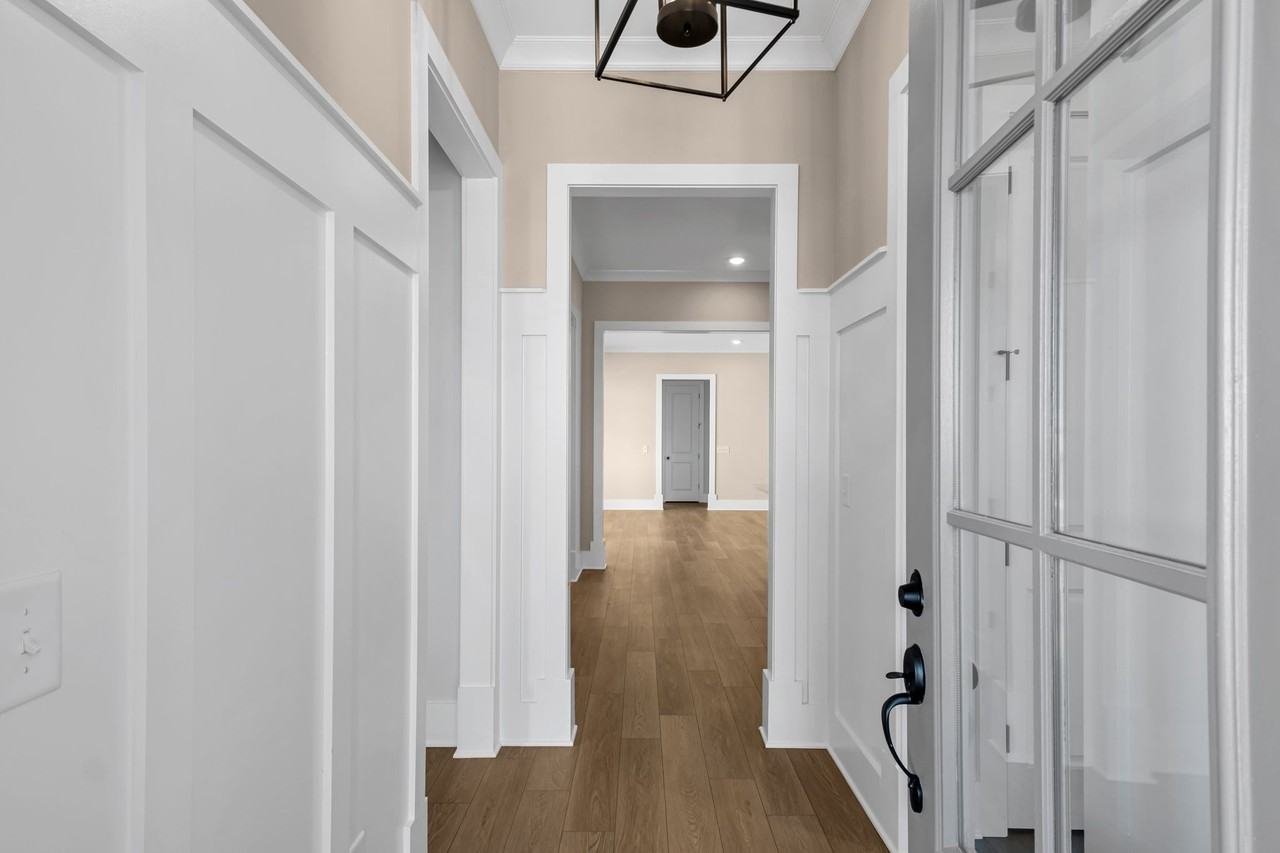 247 Asterwood Cir #1 - Photo 6 of 31
