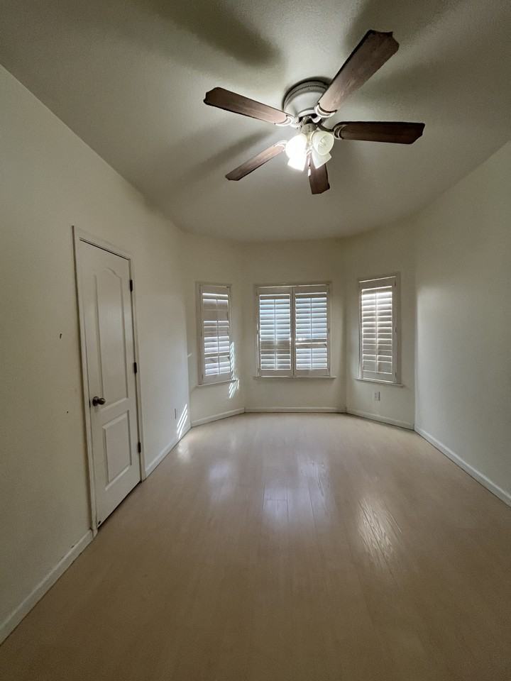 2142 N Arbor Ave #1 - Photo 7 of 12