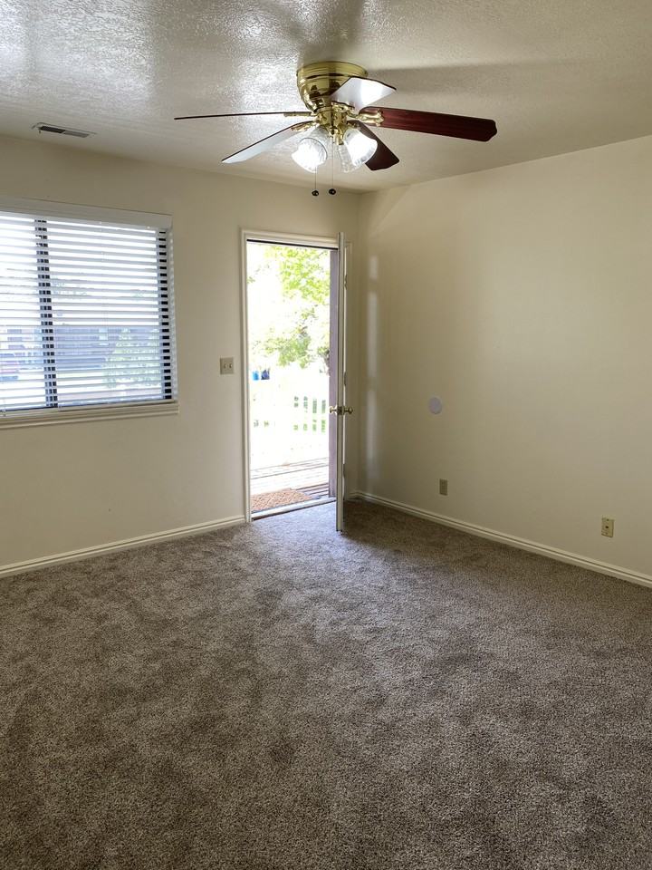 289 W 1100 N #1 - Photo 2 of 11
