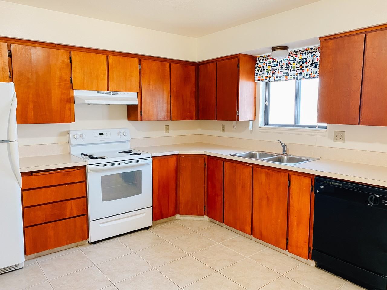 289 W 1100 N #1 - Photo 4 of 11