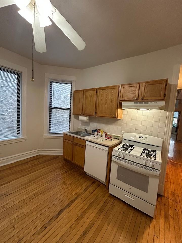 725 S Loomis - Photo 3 of 50