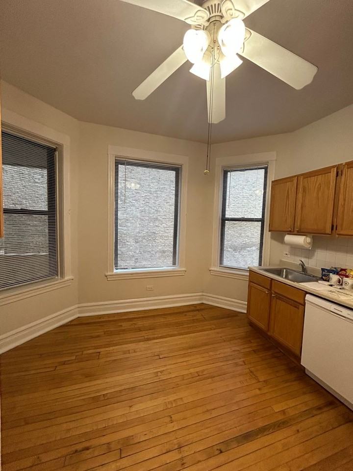 725 S Loomis - Photo 5 of 50