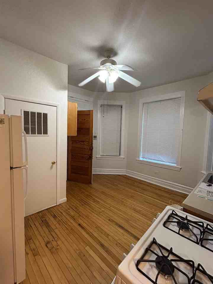 725 S Loomis - Photo 6 of 50