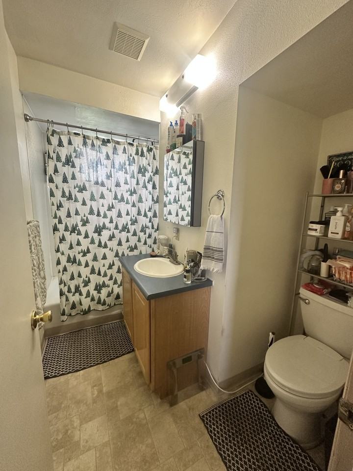 480 Harmony Dr #B - Photo 6 of 6