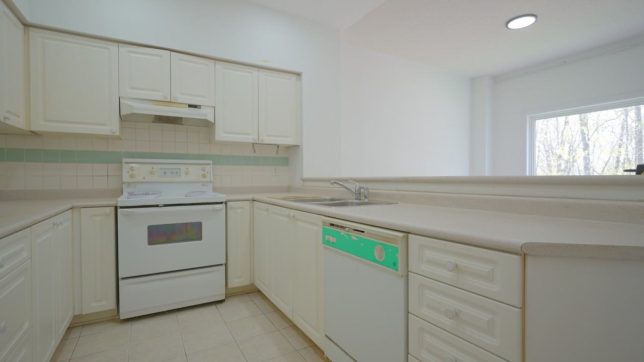 238 Townhouses #18 - Photo 7 of 20