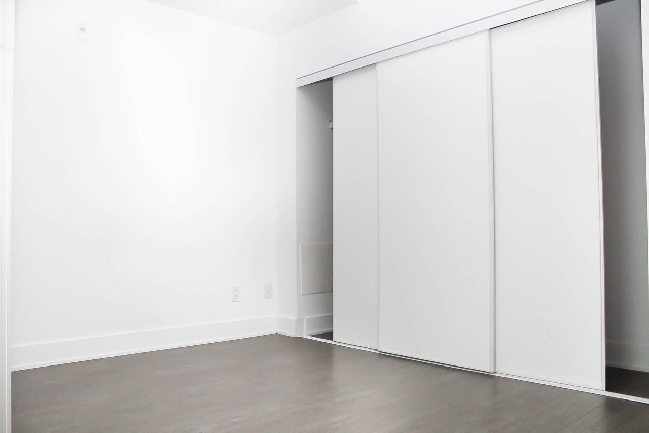 508 Downtown Condominium #709 - Photo 7 of 11