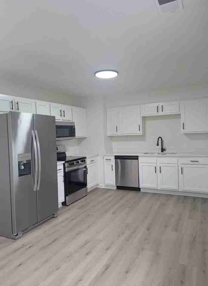 6109 Toebbe Ln - Photo 6 of 18