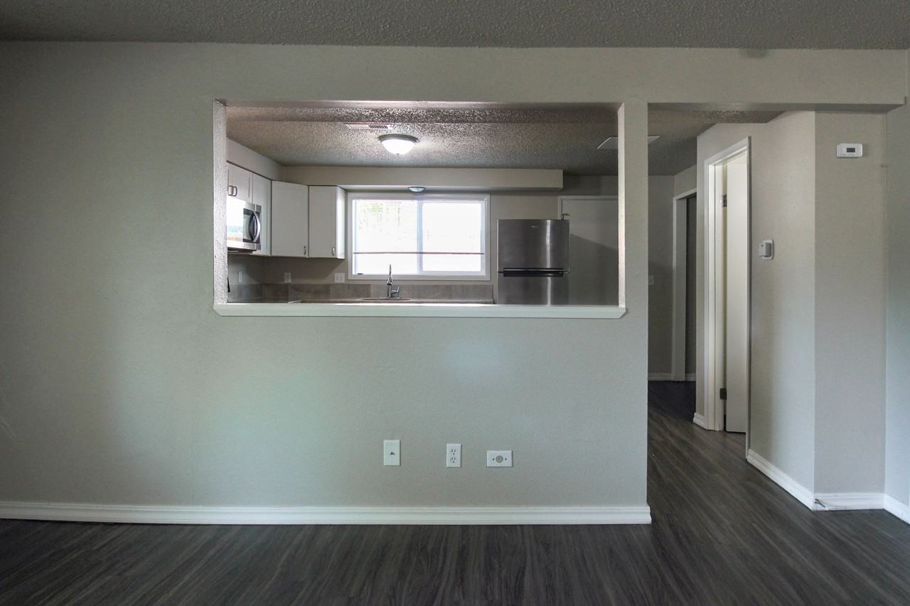 1543-1611 Salishan St SE - Photo 4 of 44
