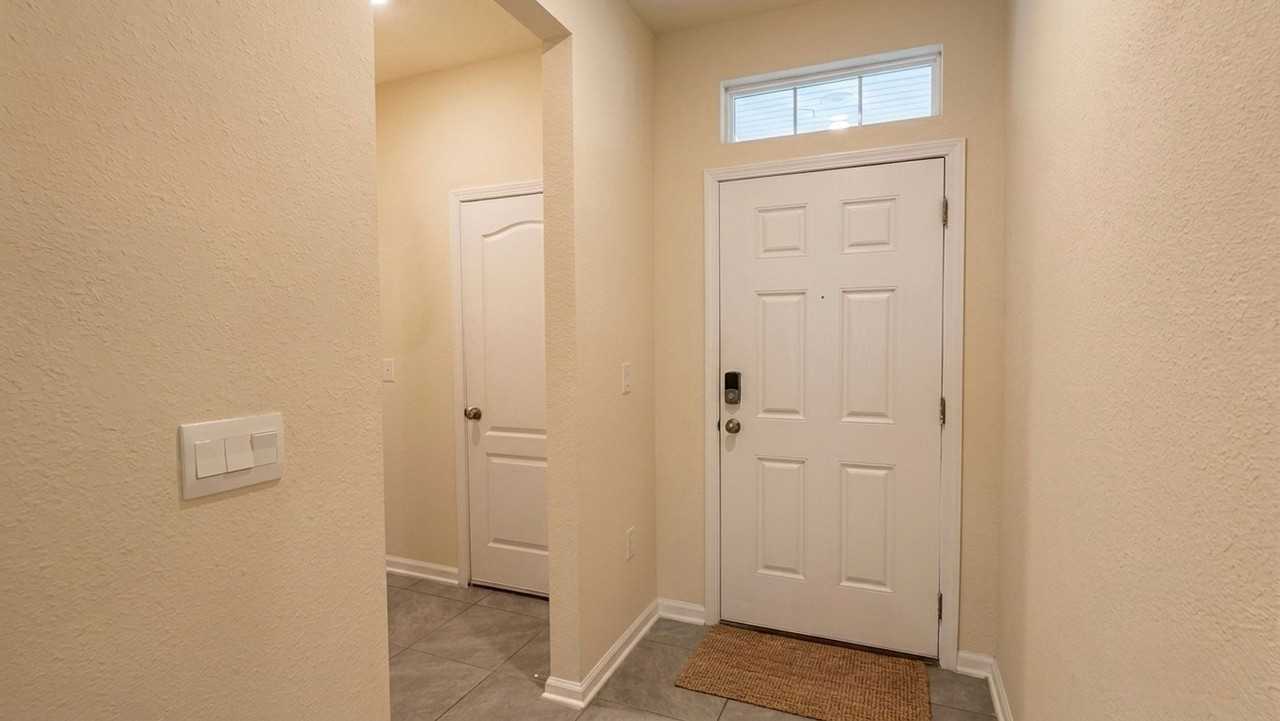 124 Pasadena Dr - Photo 4 of 18