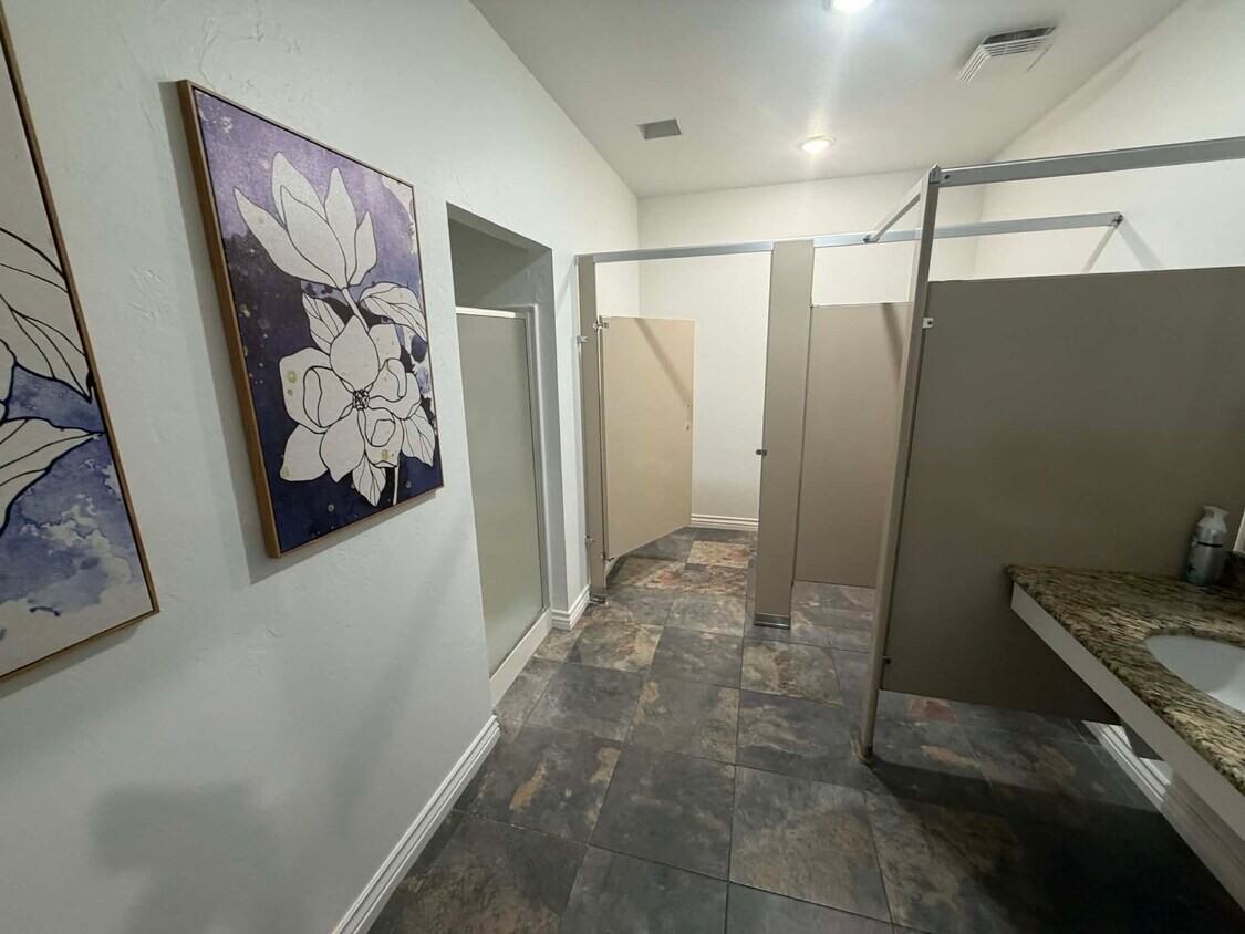 817 Irish Ln #A - Photo 7 of 32